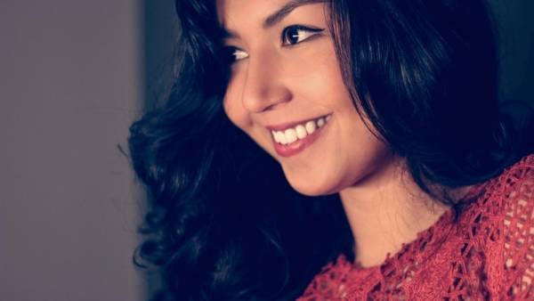 「自然な白い歯」はセルフホワイトニングで叶える