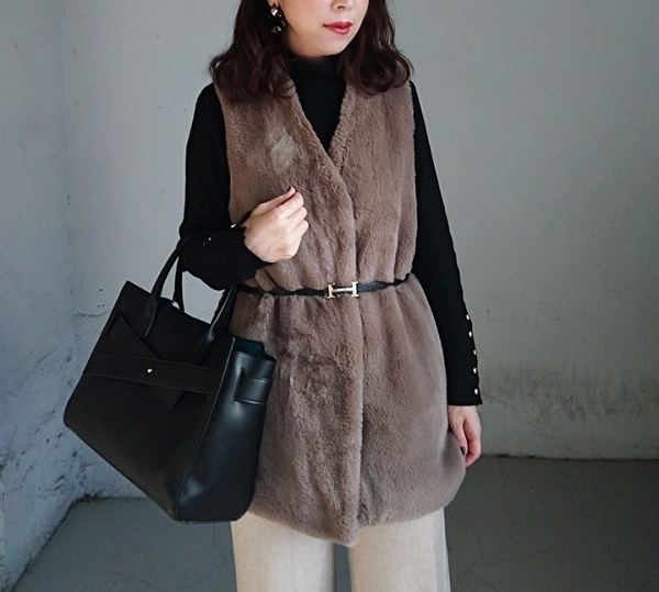 ファージレをコート下に１枚足すだけ！　華やかなのに動きやすい年始コーデ