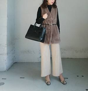 ファージレをコート下に１枚足すだけ！　華やかなのに動きやすい年始コーデ