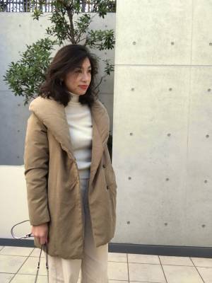 ダウン×スニーカーを上品コーデに仕上げるコツ