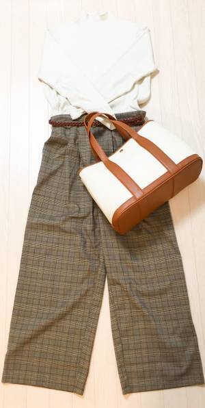 UNIQLOハイネックニットが上品見え！　1290円なんて信じられない