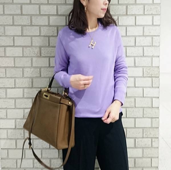 パープルが買い！　UNIQLO最愛ニットは春まで着られる