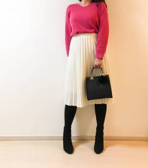 UNIQLOの新作カシミヤニットが上品見え！　2990円には見えません