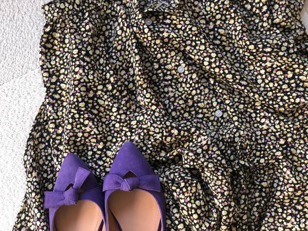 GU小花柄ワンピが上品キレイ。2990円なんて信じられない