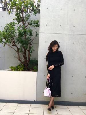 ピエールマントゥーのタイツが上品見え。大人のエレガンスが叶います