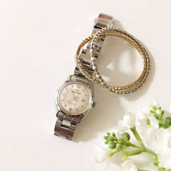 私が一生付き合いたい時計、オリエントスター。シンプルだからどんな服にも合う