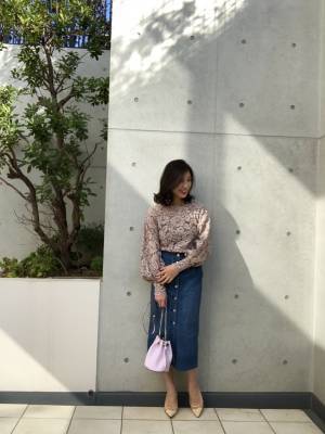 GUデニムスカートが大人っぽい！　上品カジュアルが叶います