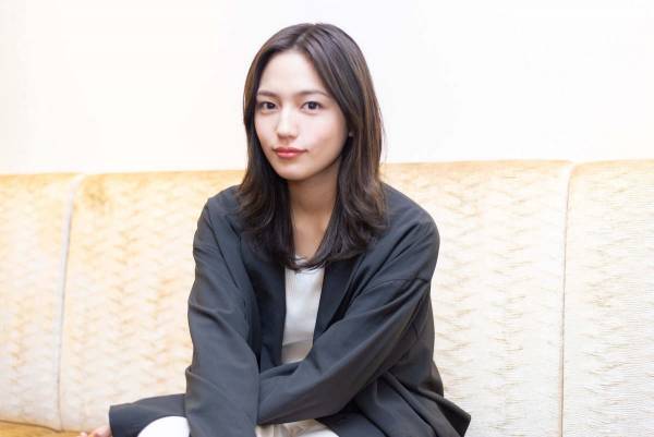 【高橋一生×川口春奈】心のドアを開け放して築かれた、ふたりの関係