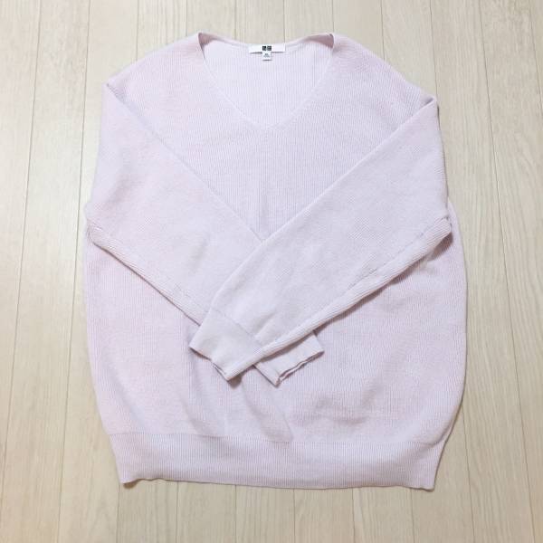 UNIQLO新作カシミヤニット、くすみピンクが上品見え！