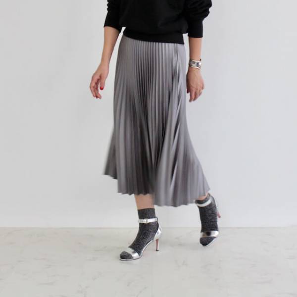 おしゃれな人のソックス活用法。“肌見せと分量感”で素敵見え