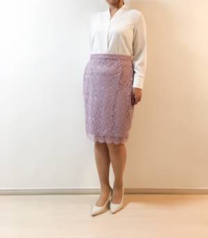 UNIQLO新作レーススカートが上品見え。1990円なんてうれしい