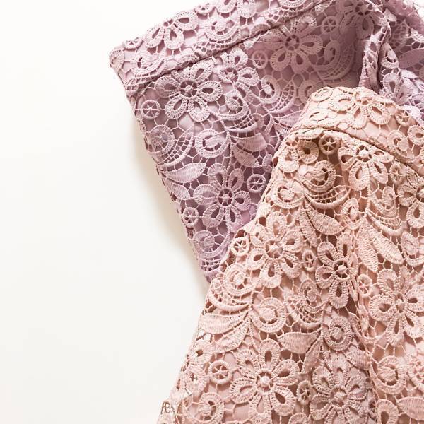 UNIQLO新作レーススカートが上品見え。1990円なんてうれしい