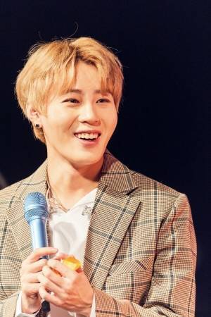 ハ・ソンウン初のソロファンミ詳細レポート。「今日、最高に幸せにするから」宣言通りのスペシャルな時間に