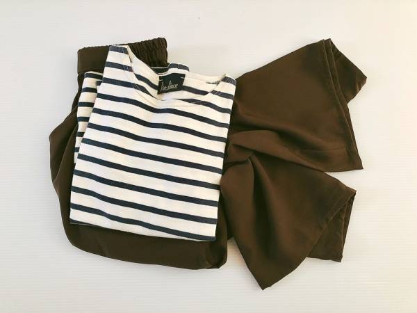 “隠れ高見え色”モカのワイドパンツが１本あれば安心です！