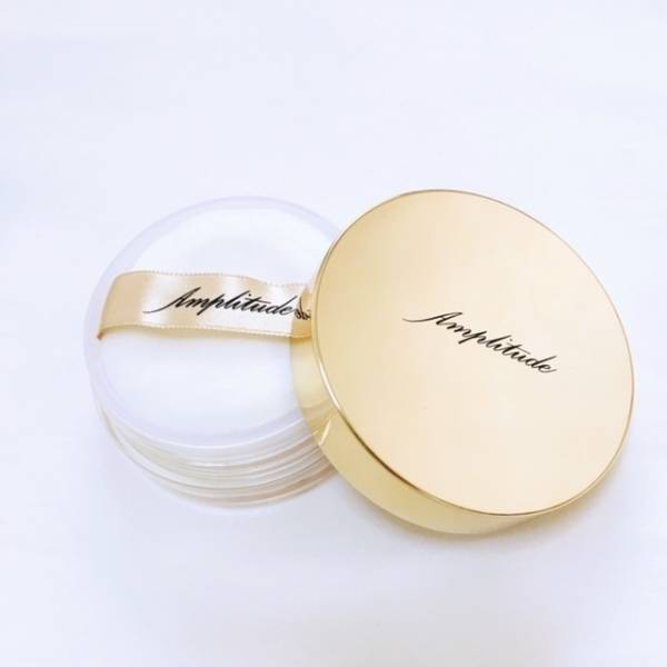 「午後からの顔と心」を支える名品たち #きれいの秘密はポーチの中に