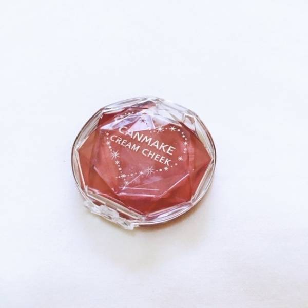 「午後からの顔と心」を支える名品たち #きれいの秘密はポーチの中に