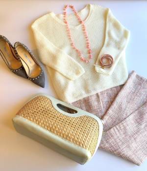 大人のピンクは難しくない。甘くならない春コーデ