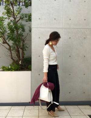 ZARAの辛口デニムが上品見え！　3990円なんて信じられない