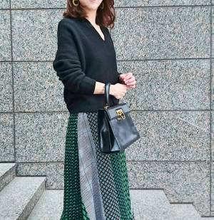 高見えとこなれ感が叶うUNIQLOコクーンセーター。色ち買いが正解です