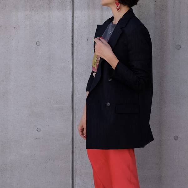 春先のマストバイ！デイリーに着られるネイビージャケット