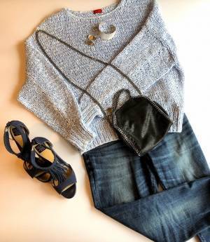 小さなバッグに持ち替えよう！　心も体もかろやかになる小さなバッグの魔法