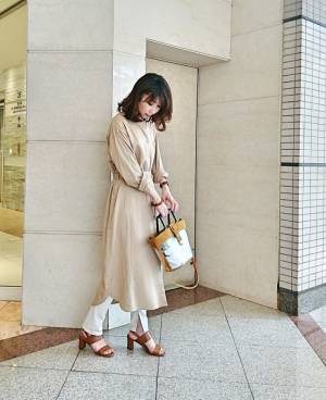 UNIQLOのスリットレギンスが優秀！　トレンド感のカギは丈とシルエット