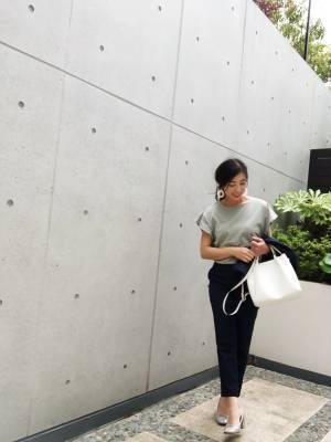 GU「フレアスリーブT」は、990円で大人上品が叶う優秀アイテム