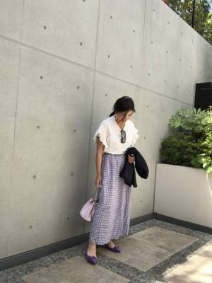 たくましいふくらはぎをカバーして細見え！　スカート選びの３つのコツ
