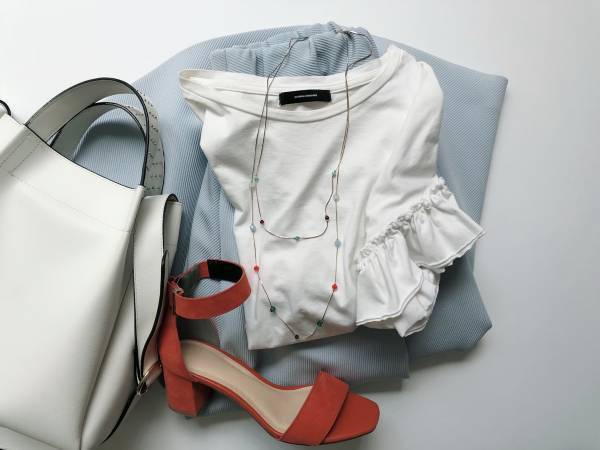 GUストラップサンダルは2490円なのに優秀！　ベーシック＆カラーの２色買いがおすすめ