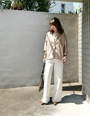 ZARAの白ワイドデニムは、オンオフ使える優秀アイテム