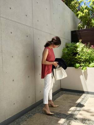 GUバックテールブラウスは1490円で大人上品！　こなれ配色が楽しめます