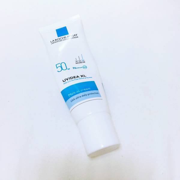 テカリじゃなくて「ツヤ肌」を叶える！　夏の優秀ベースメイクアイテムたち