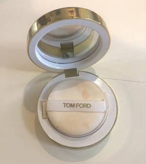 厳選６アイテムで朝のメイクを再現！　シンプル＆機能的なポーチ　#きれいの秘密はポーチの中に