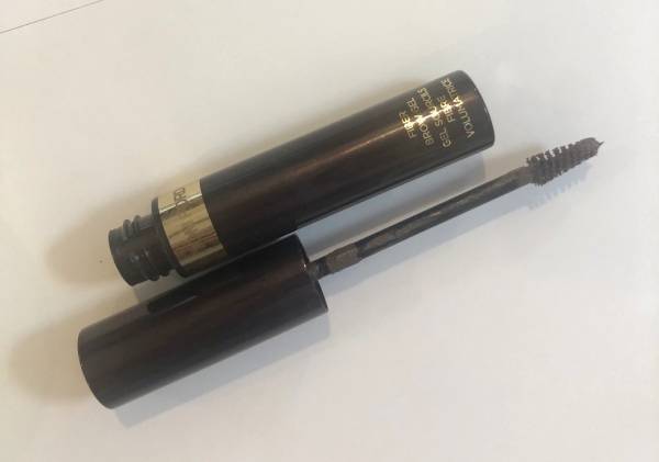 厳選６アイテムで朝のメイクを再現！　シンプル＆機能的なポーチ　#きれいの秘密はポーチの中に