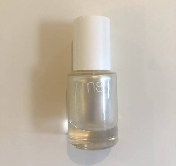 厳選６アイテムで朝のメイクを再現！　シンプル＆機能的なポーチ　#きれいの秘密はポーチの中に