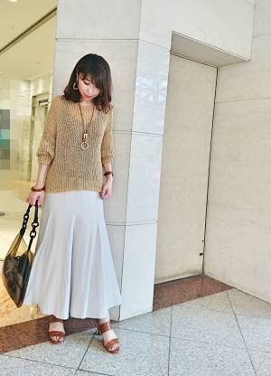 夏の定番「白スカート」　選び方と着こなしのコツ