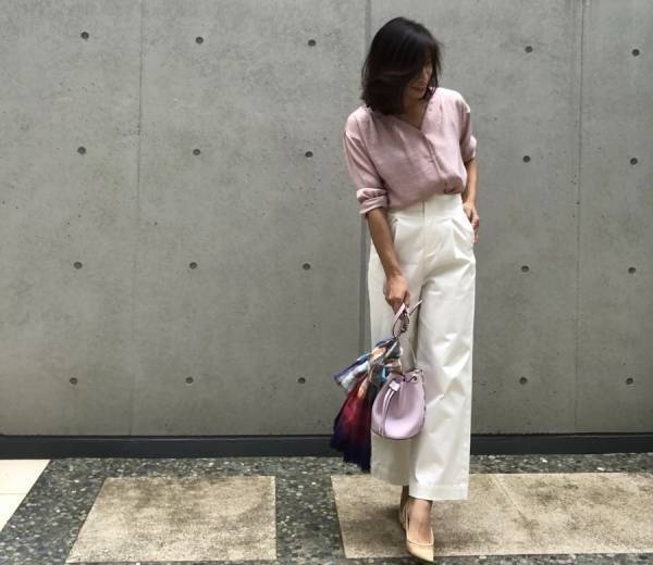 GUトップスも高見え！　着こなしをアップデートするストール使い