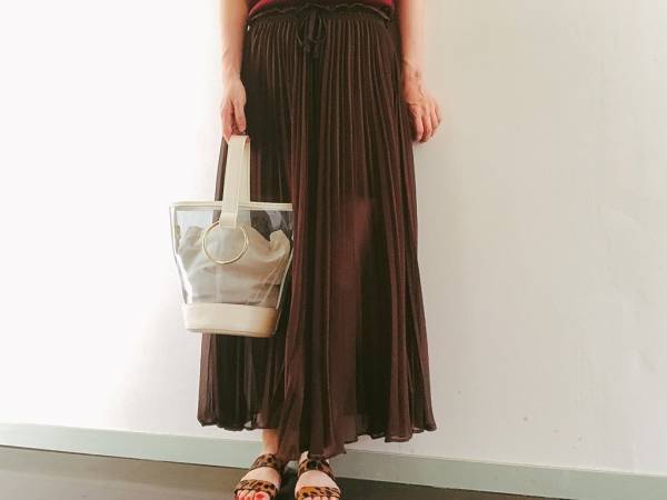 ZARAのガウチョパンツは、旬配色でおしゃれ偏差値高めのコーデに