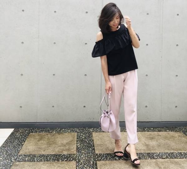 しまむらの980円オープンショルダートップスが優秀！　大人上品にスタイルアップ