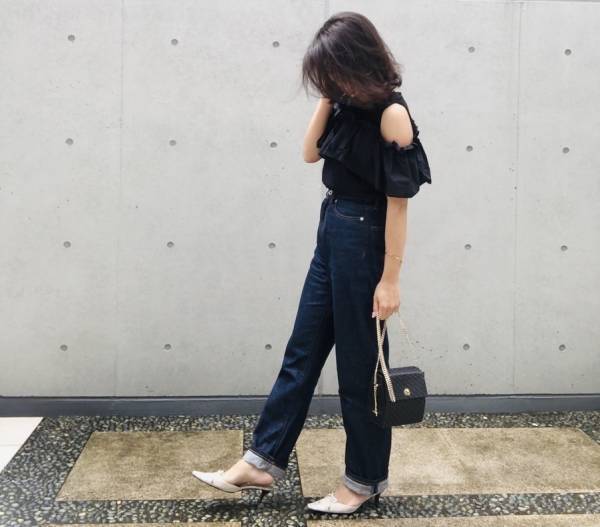 しまむらの980円オープンショルダートップスが優秀！　大人上品にスタイルアップ