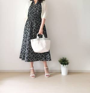 大人気のUNIQLO花柄ロングワンピース。3990円で涼しくて大人かわいい