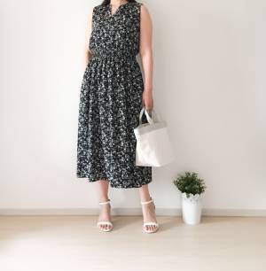 大人気のUNIQLO花柄ロングワンピース。3990円で涼しくて大人かわいい