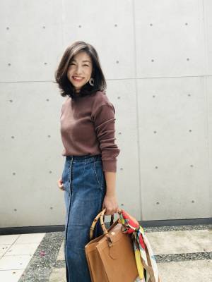 GUのワッフルTを上品に！　1490円で親しみやすい大人カジュアル