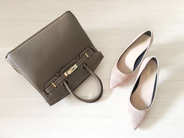 UNIQLO「コットンカシミヤカーディガン」が優秀！　2990円で秋の装いが完成