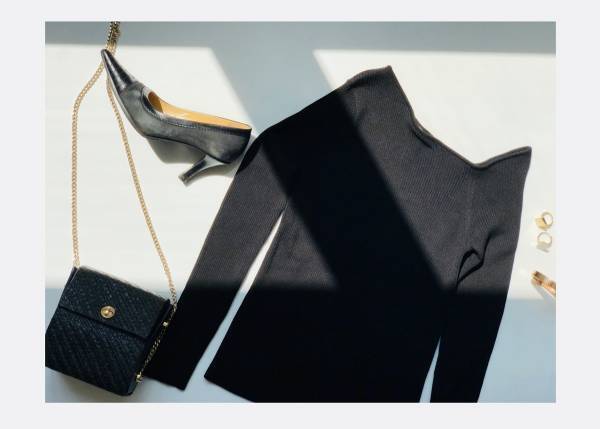 GUアシンメトリーニット1490円は、大人上品コーデの必需品