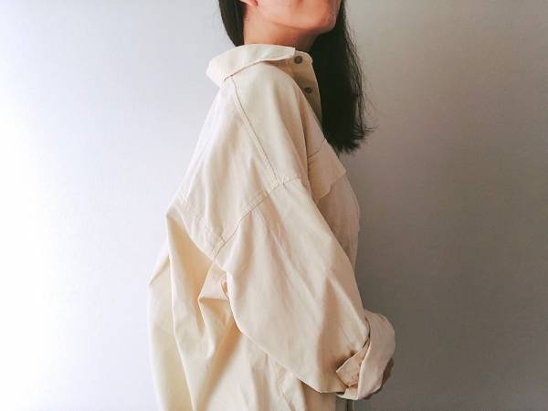 GUのコーデュロイシャツ1990円が優秀！　オーバーサイズで大人の秋コーデ