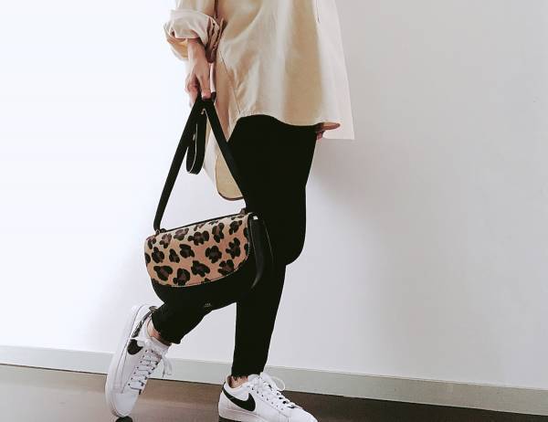 GUのコーデュロイシャツ1990円が優秀！　オーバーサイズで大人の秋コーデ