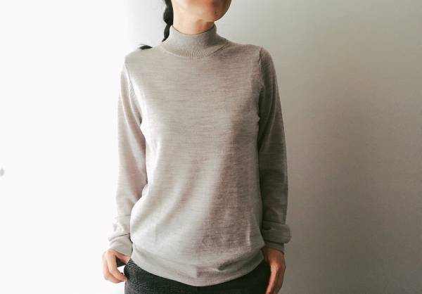 無印良品の2990円優秀セーター。上品シルエットでレイヤードも完璧！