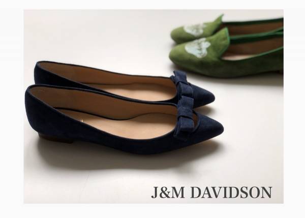 フラットシューズでも上品に！　プチプラコーデを格上げする神ブランド５選