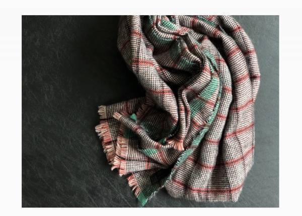 UNIQLOの神アイテム「ウルトラライトダウン」で冬支度。ジャケットのインナーにも◎